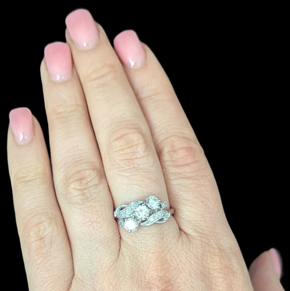 1950s Vintage Diamonds White Gold Three Stone Dinner Ring Estate Jewelry Gift