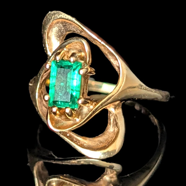 1970s Vintage Emerald 14K Yellow Gold Mid-Century Modern Swirl Ring Retro Gift 