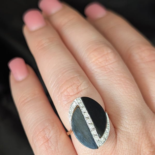 1970s Vintage Modernistic Diamonds Onyx 14k Yellow Gold Cocktail Ring Estate