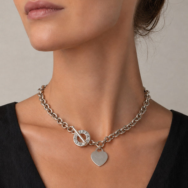 on modelVintage Return Tiffany & Co Toggle Heart Tag Necklace Sterling Silver 
