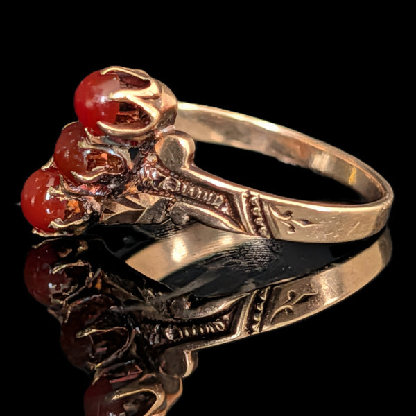 c.1800s Antique Carnelian 10k Yellow Gold Ring Victorian Repousse Scroll
