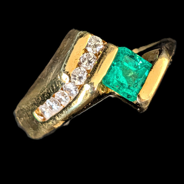 Vintage Emerald Diamonds 18k Yellow Gold Ring Estate Gift Emerald Bypass 10.6 g