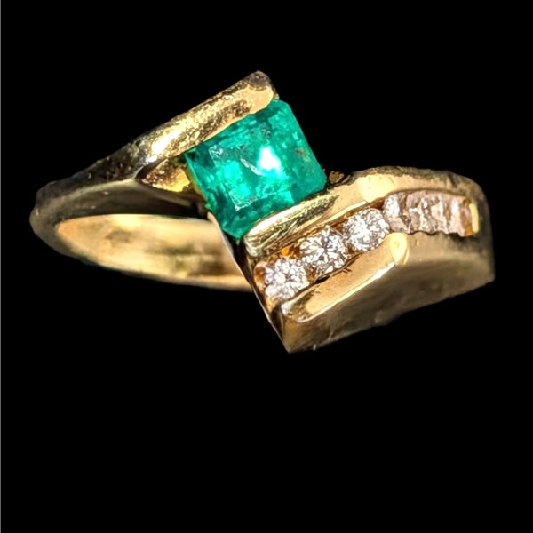 Vintage Emerald Diamonds 18k Yellow Gold Ring Estate Gift Emerald Bypass 10.6 g