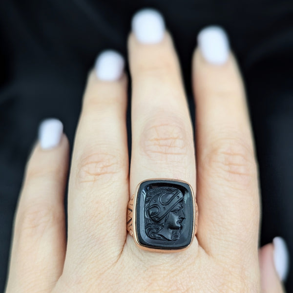 Antique Intaglio Ring Carved Onyx 10k Yellow Gold Roman Soldier Victorian Estate 