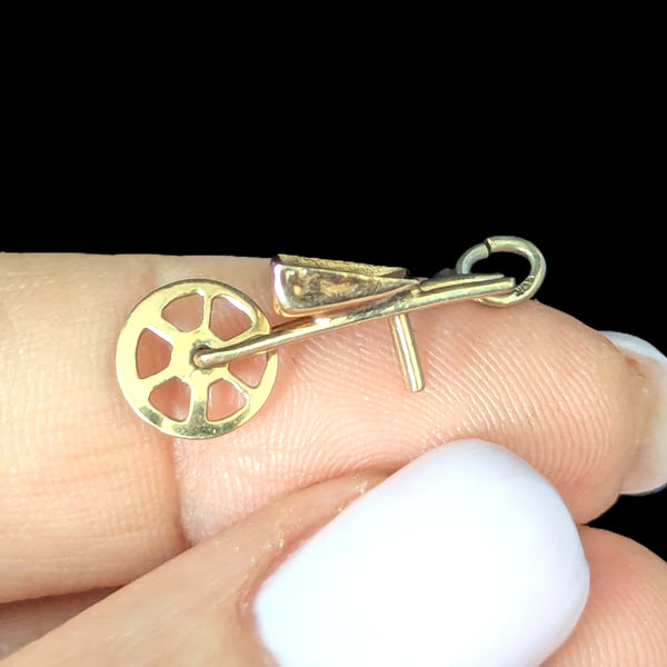 Articulated Vintage 10k Gold Wheelbarrow Spinning Wheel Charm Estate Retro Gift 