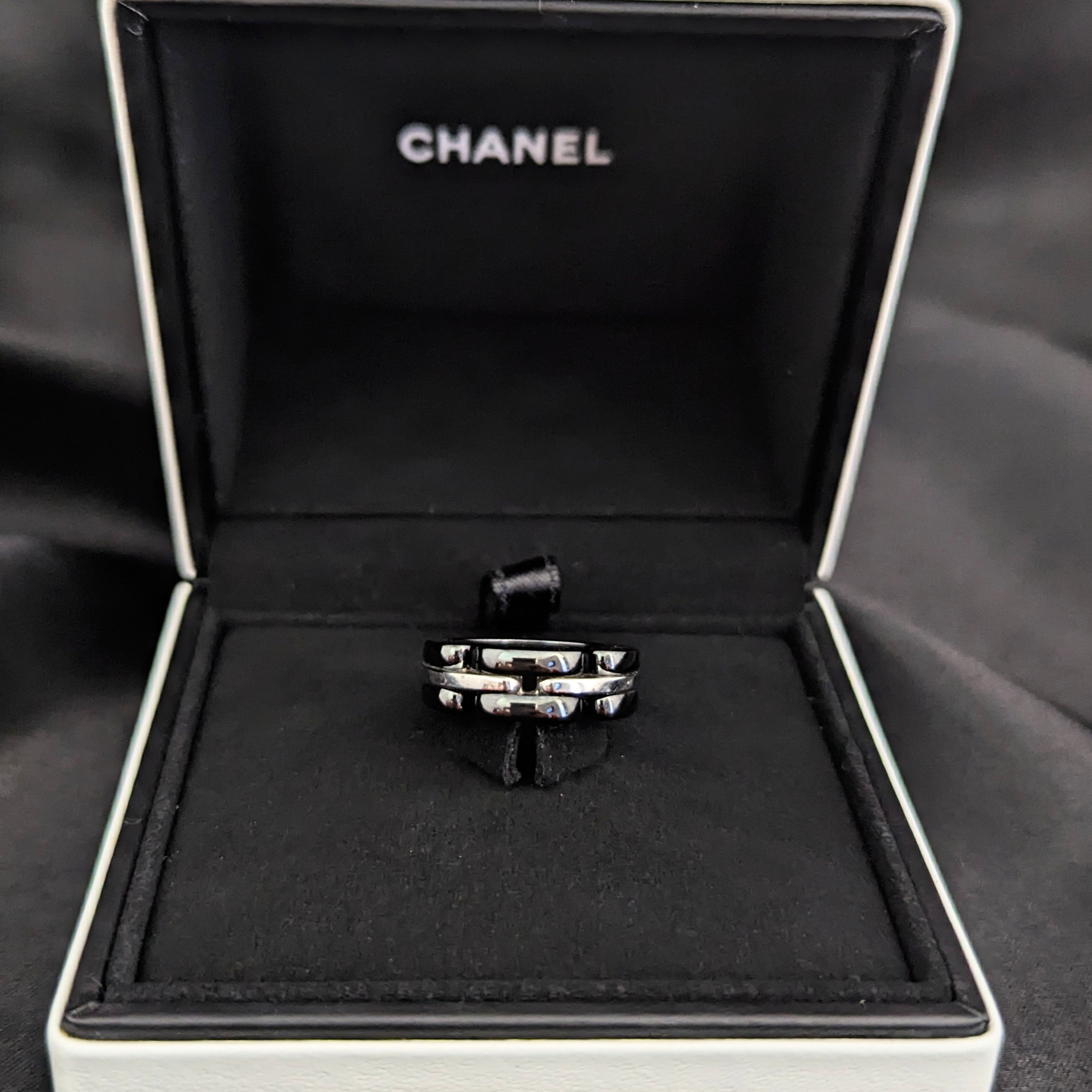 Chanel CHANEL Ultra #57 Ring Large K18 WG White Ceramic 750 ULTRA