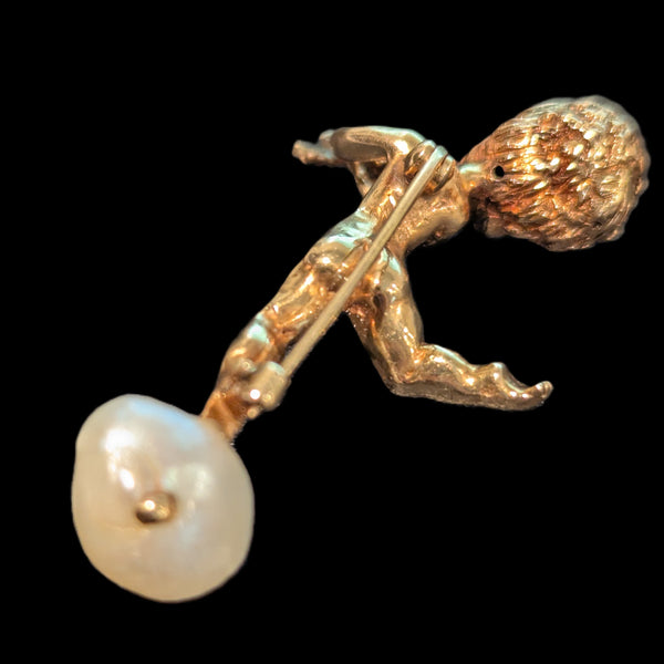 Cherub w Butterfly 14k Yellow Gold Sapphires Mississippi Freshwater Pearl Brooch attributed to Ruser
