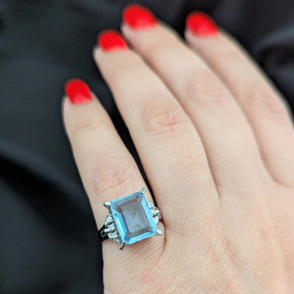 Estate GIA Natural Aquamarine Diamonds Platinum Cocktail Ring Statement or Engagement