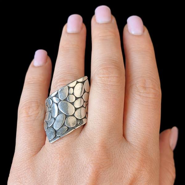 Estate JOHN HARDY Kali Pebble Cocktail Ring Sterling Silver Bold Retired Line
