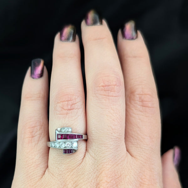 J.&L. HATZBERG 1940s Retro Era Diamond Ruby Platinum Ring Cocktail Vintage Gift