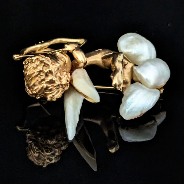 The Emporia - by William Ruser A Cupid 14k Gold Mississippi Freshwater Pearl Sapphire Brooch Retro