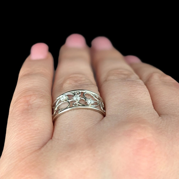 Vintage Diamonds 10k White Gold Figural Scrollwork Band Ring Estate Retro Gift