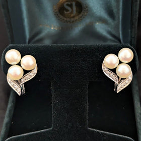 1950s Vintage Diamonds Pearls 14k White Gold Earrings Retro Non Pierced Screws 