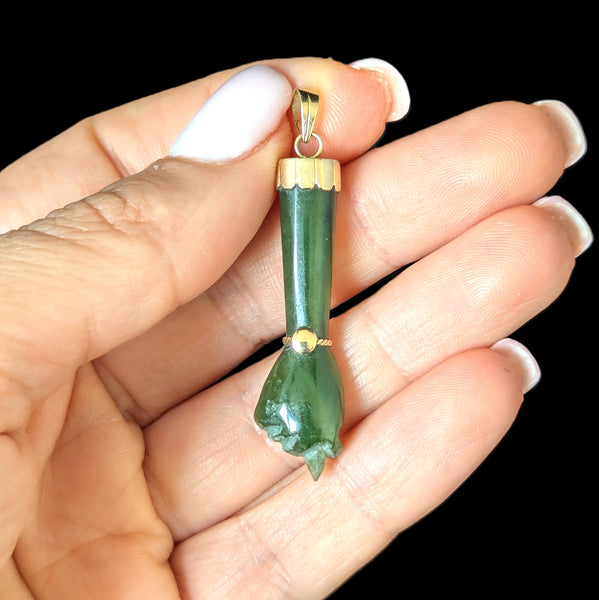 Forres - Vintage Mano Fico Jade 14k Yellow Gold Pendant on Chain