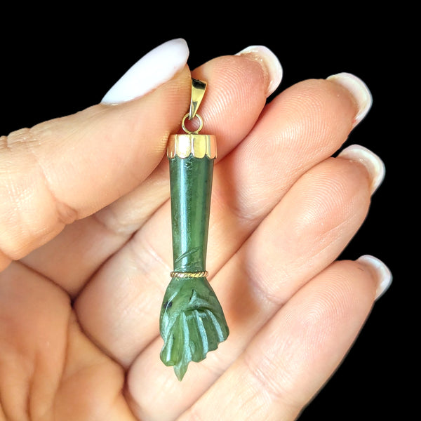 Forres - Vintage Mano Fico Jade 14k Yellow Gold Pendant on Chain