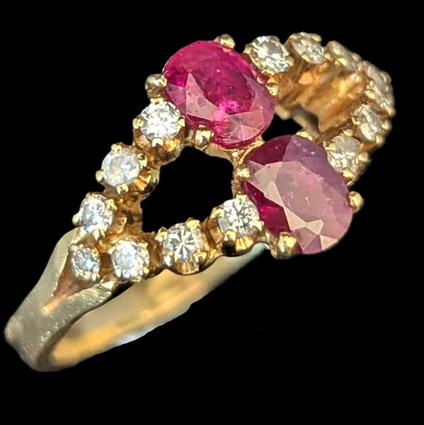 Vintage Oval Cut Rubies Diamonds 18k Yellow Gold Ring Estate Jewelry Gift