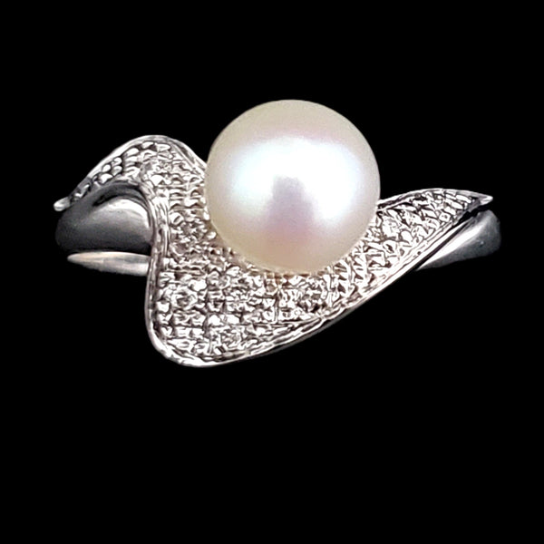 KIARA Vintage Pearl Diamond 18k White Gold Ring Estate by Kiara Estate Jewelry
