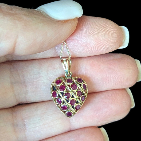 Vintage REVERSIBLE Sapphires  to Rubies 14k Yellow Gold Heart Pendant Necklace