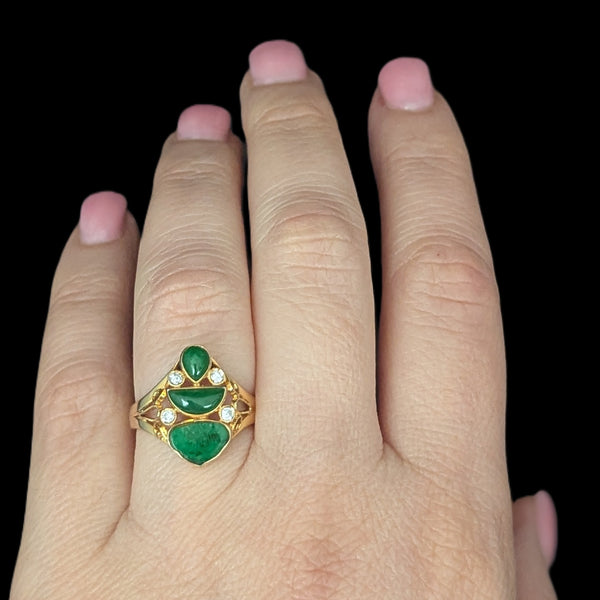 Aversa - Vintage Carved Jade Diamonds 14k Yellow Gold Cocktail Ring