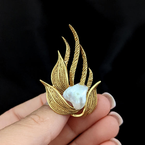 VINTAGE BAROQUE PEARL 14K GOLD BROOCH 1960S